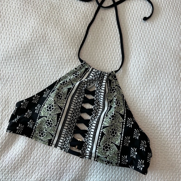 Cupshe Bikini Swim Top Halter Size M - Picture 4 of 13